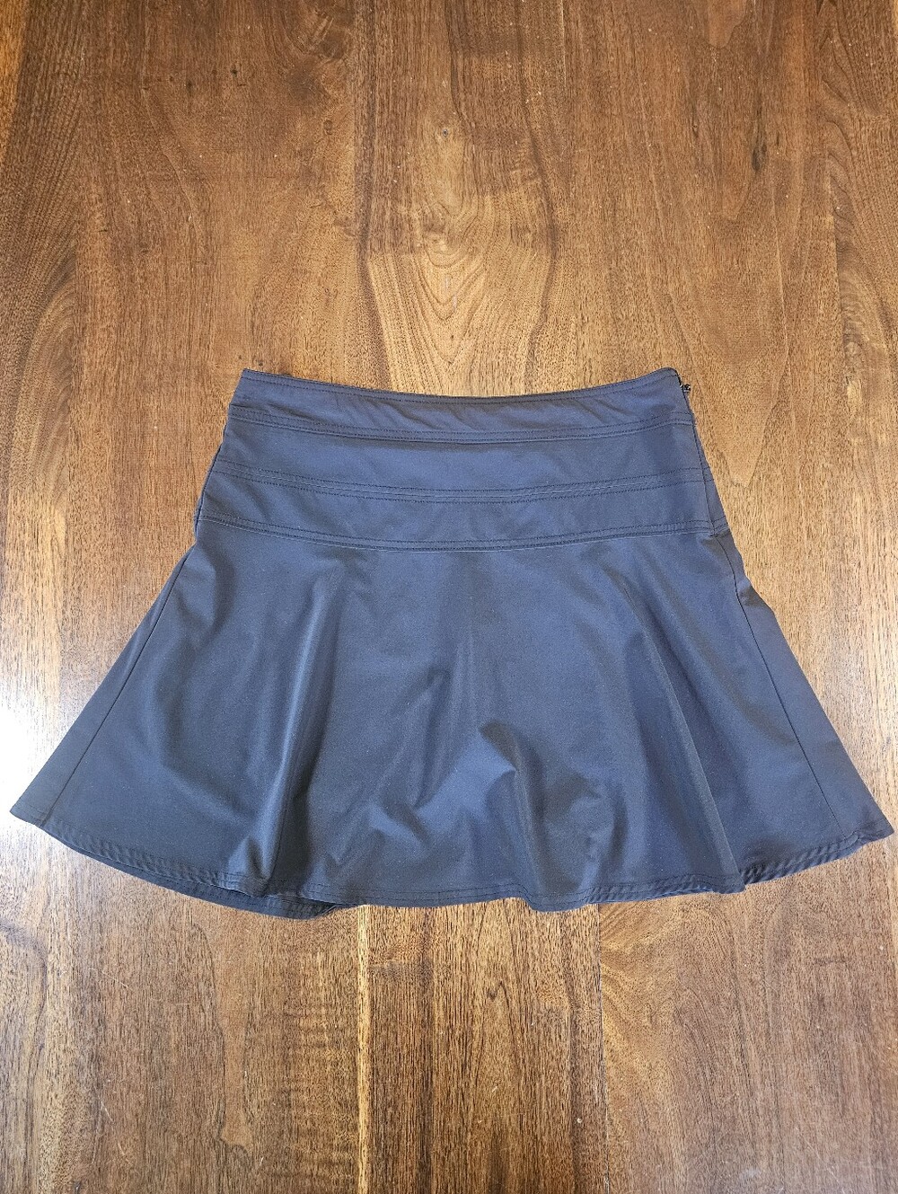 Athleta Woman's Black Skort Size 10